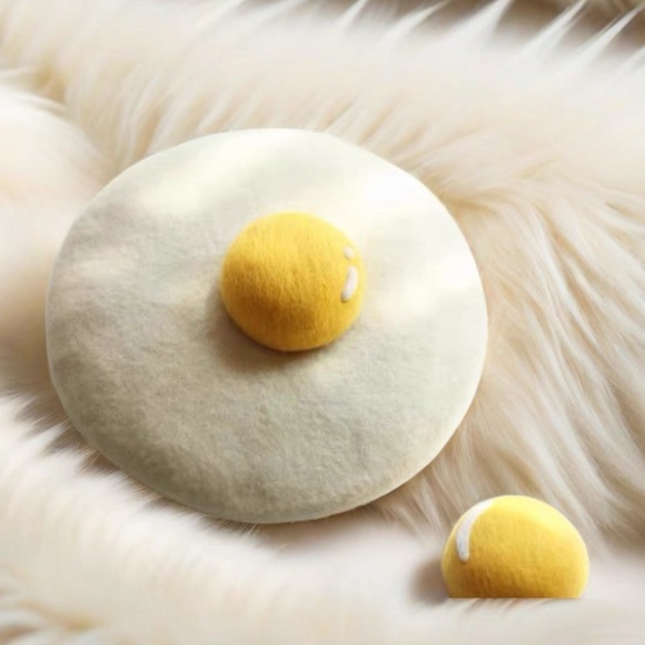 NWT Handmade Fried Egg Wool Winter Beret Hat 1 Size - Picture 4 of 8